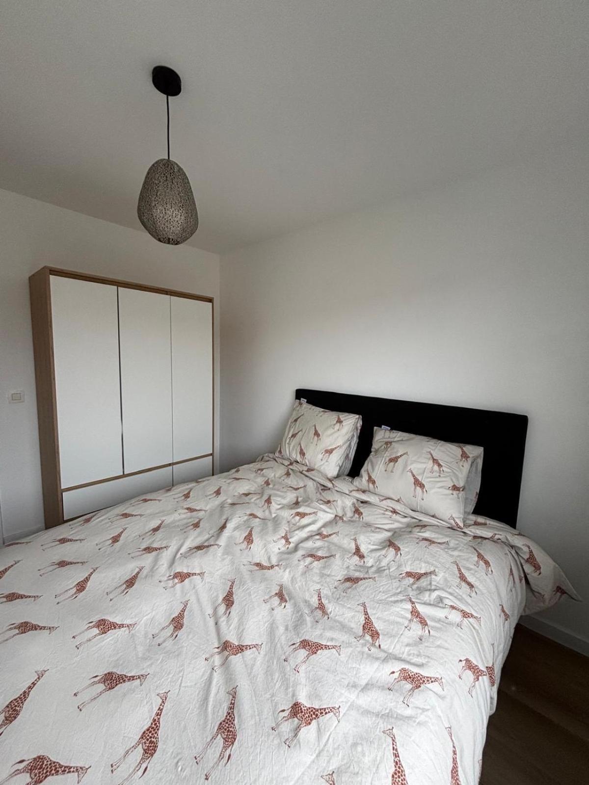 Appartement Cozy 1-bedroom Near The In T59 *
