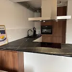 Cozy 1-Bedroom Apartment Near The Beach In Ostend T59